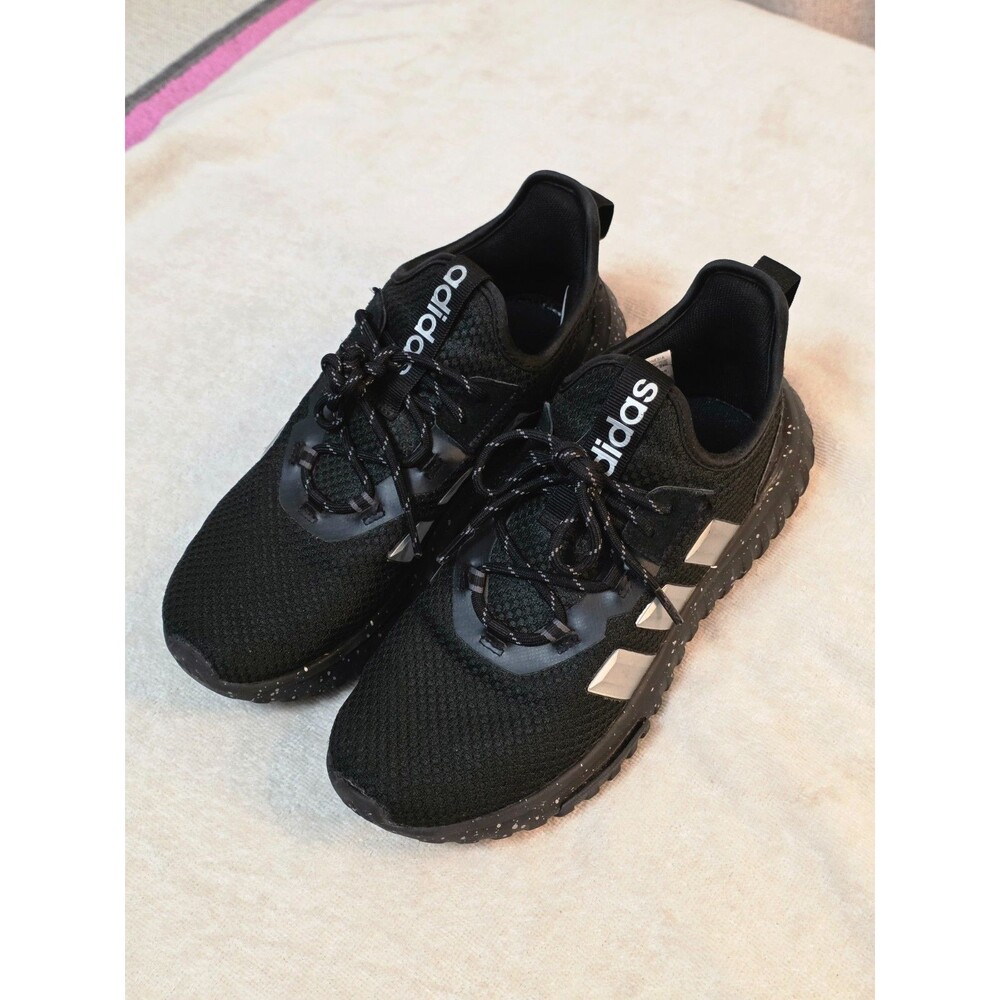 adidas sneaker  woman's size 5